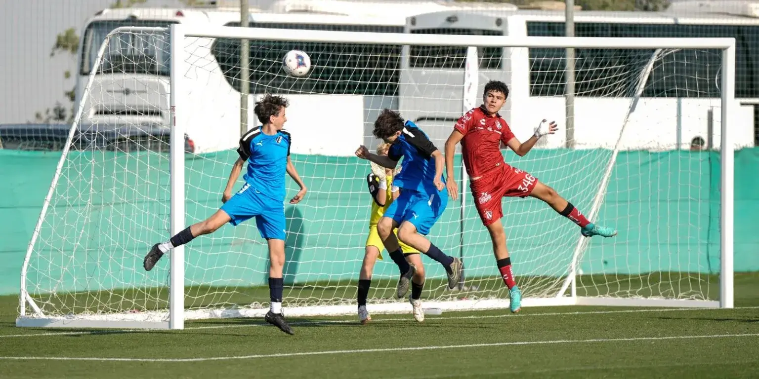 A soccer player leaps to catch the ball | Mina Cup 2024.