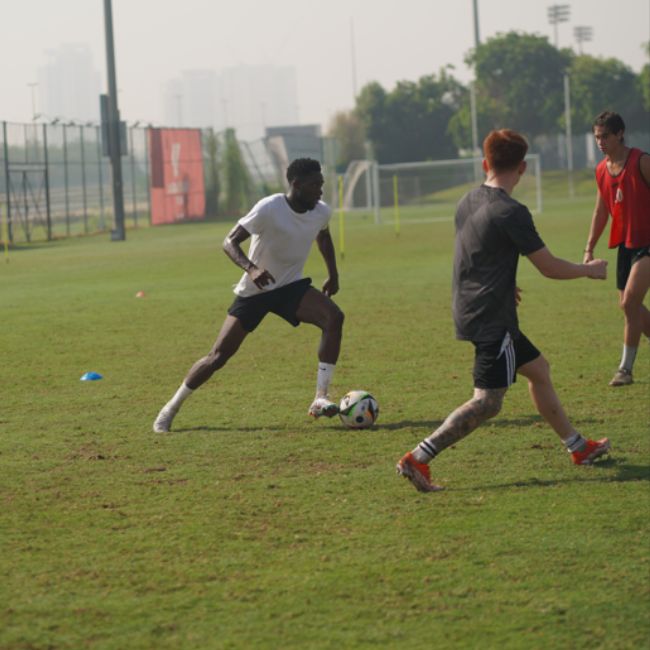 Alfonso Davis training under coach Nic at ISD Dubai Sports City